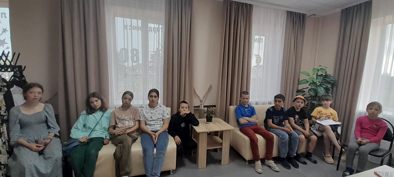 Фото_06.05.2025_Час_памяти_Храбрые_дети_в_Верхоломовском_отделе.jpeg