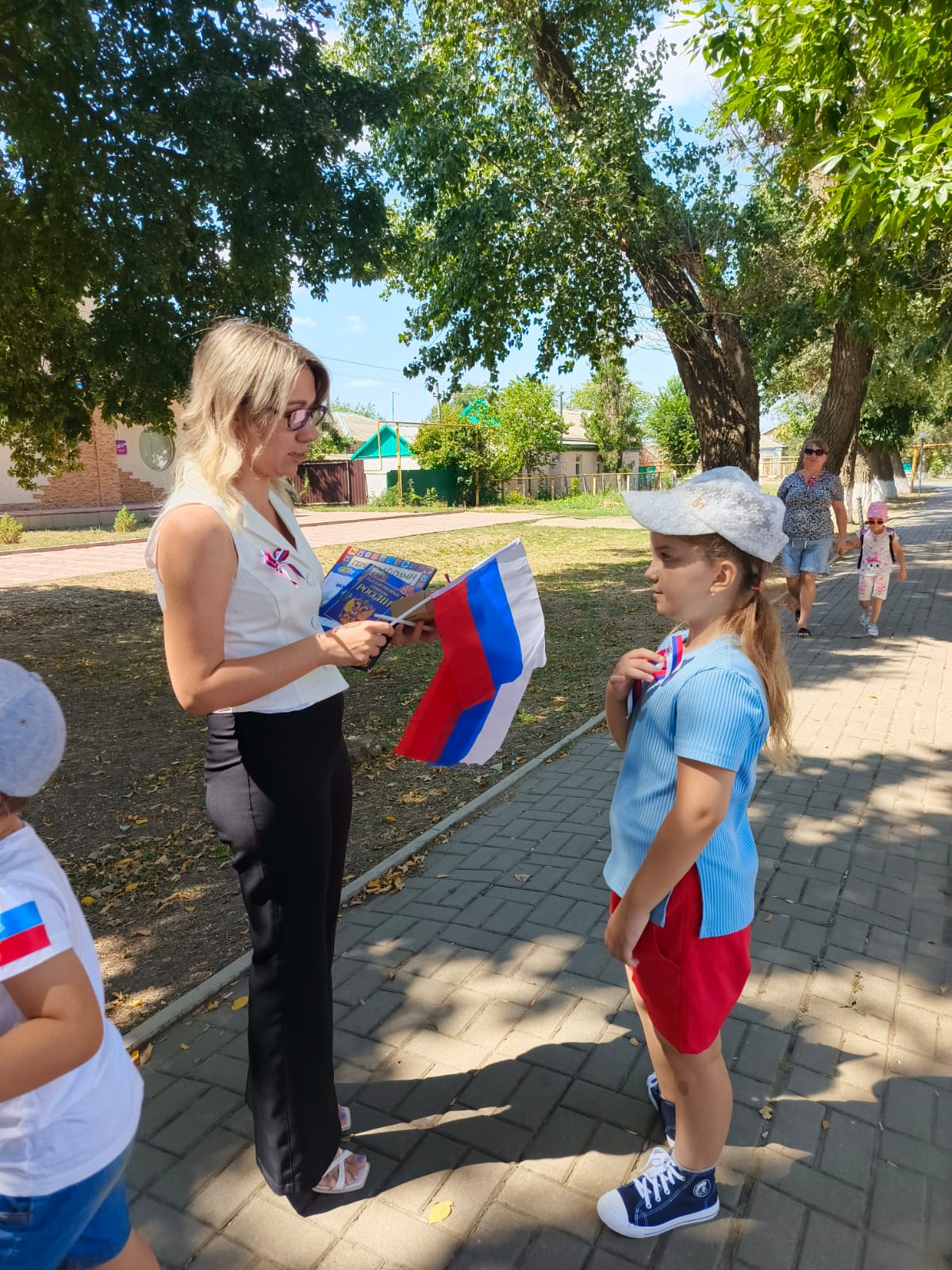 Фото_1_22.08.2025г._Патриотическая_акция_Флаг_моего_государства.jpg
