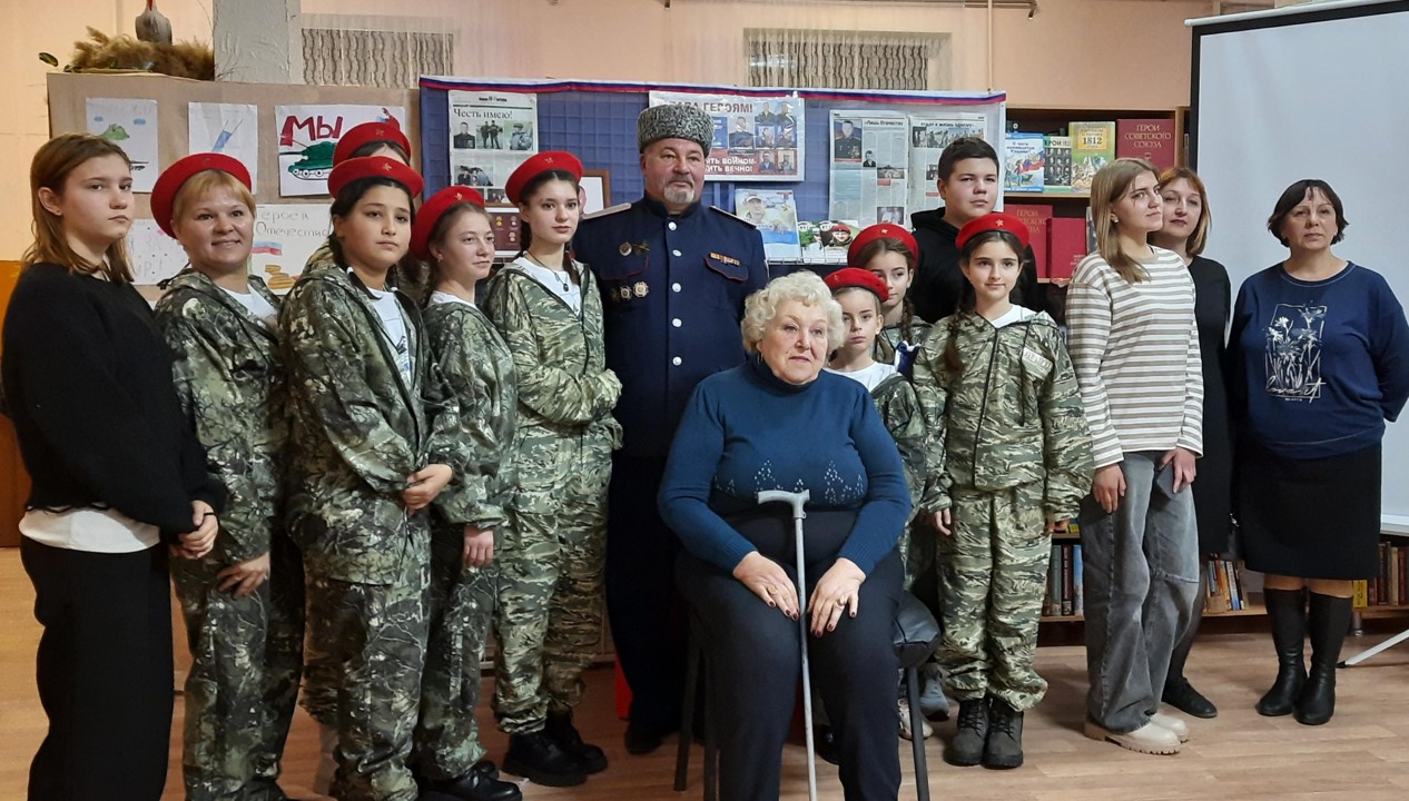 Фото 1. 05.12.2024 Тематическая встреча Служили Родине как сердцу было велено. ДБ