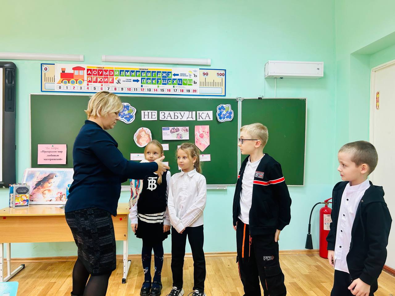 Фото 4. 22.10.2024 Час добра Прекрасен мир любовью материнской. ДБ