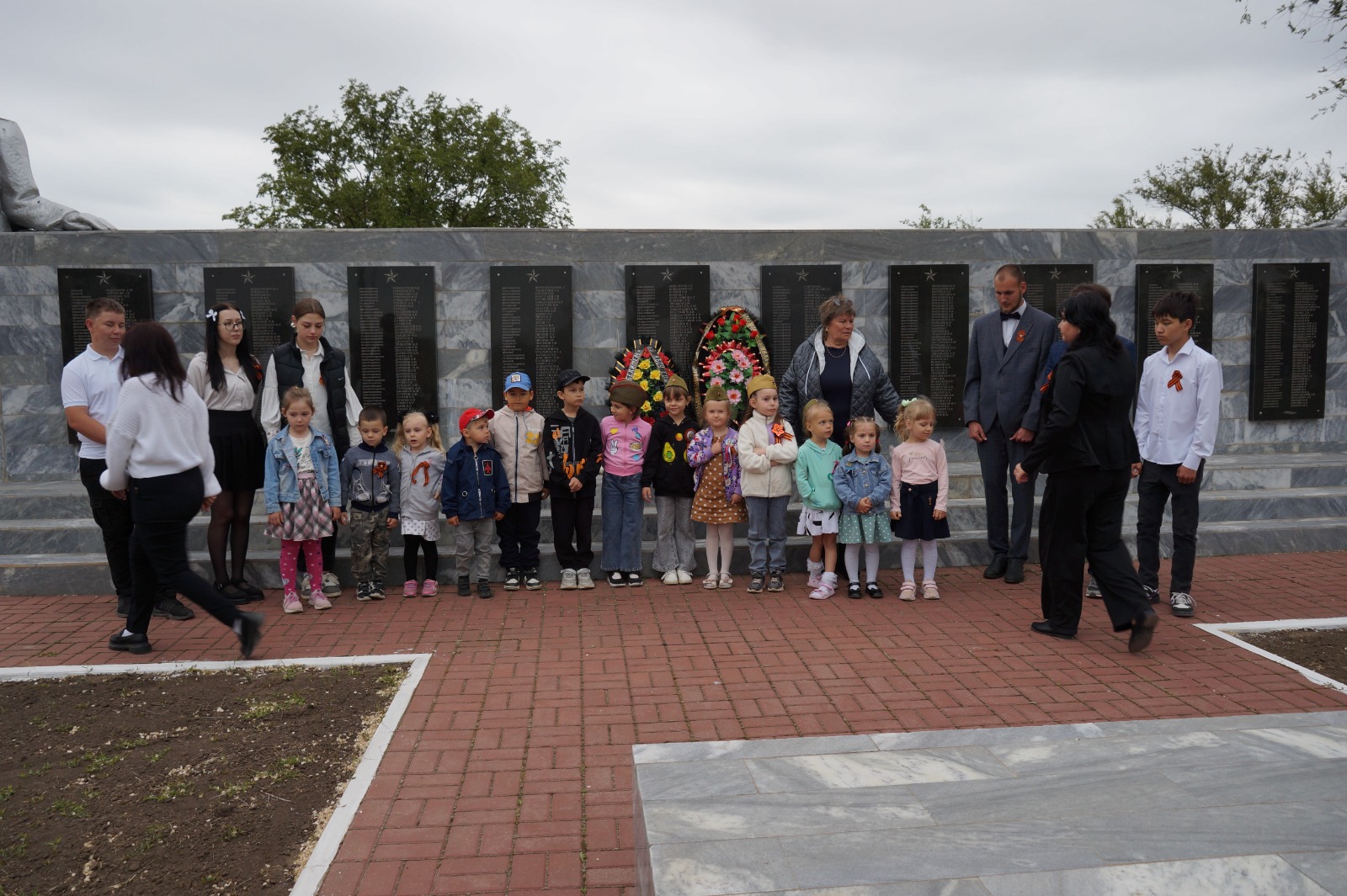 Фото 1. 08.05.2024 Час памяти Мы выстояли в Верхнесеребряковском отделе