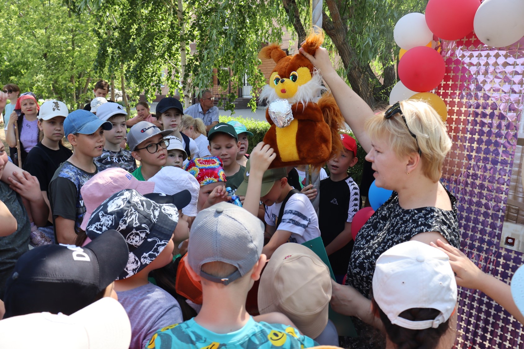 Фото 6. 06.06.2024 День информации Пусть в каждом сердце Пушкин отзовётся. ДБ