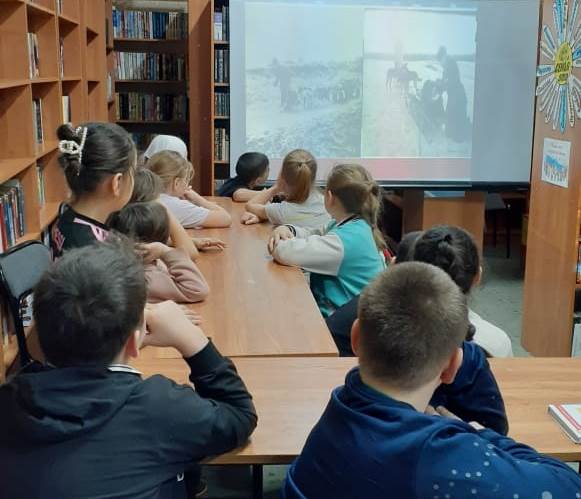 Фото 3 24.01.2025 Час мужества Подвиг ваш ленинградцы бессмертен в Камышевском отделе