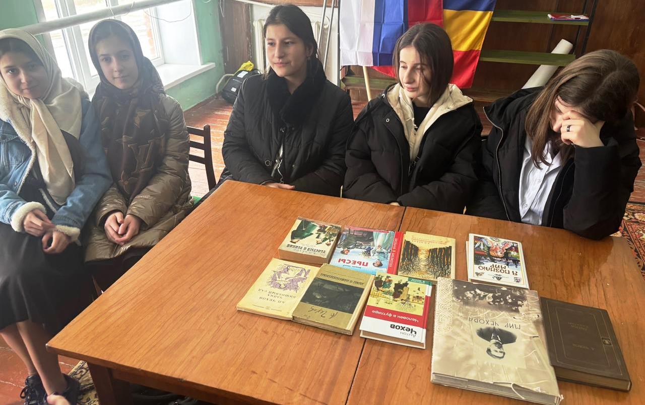 Фото 3 28.01.2025 Литературный час Страшная сила его таланта в Красночабанском отделе