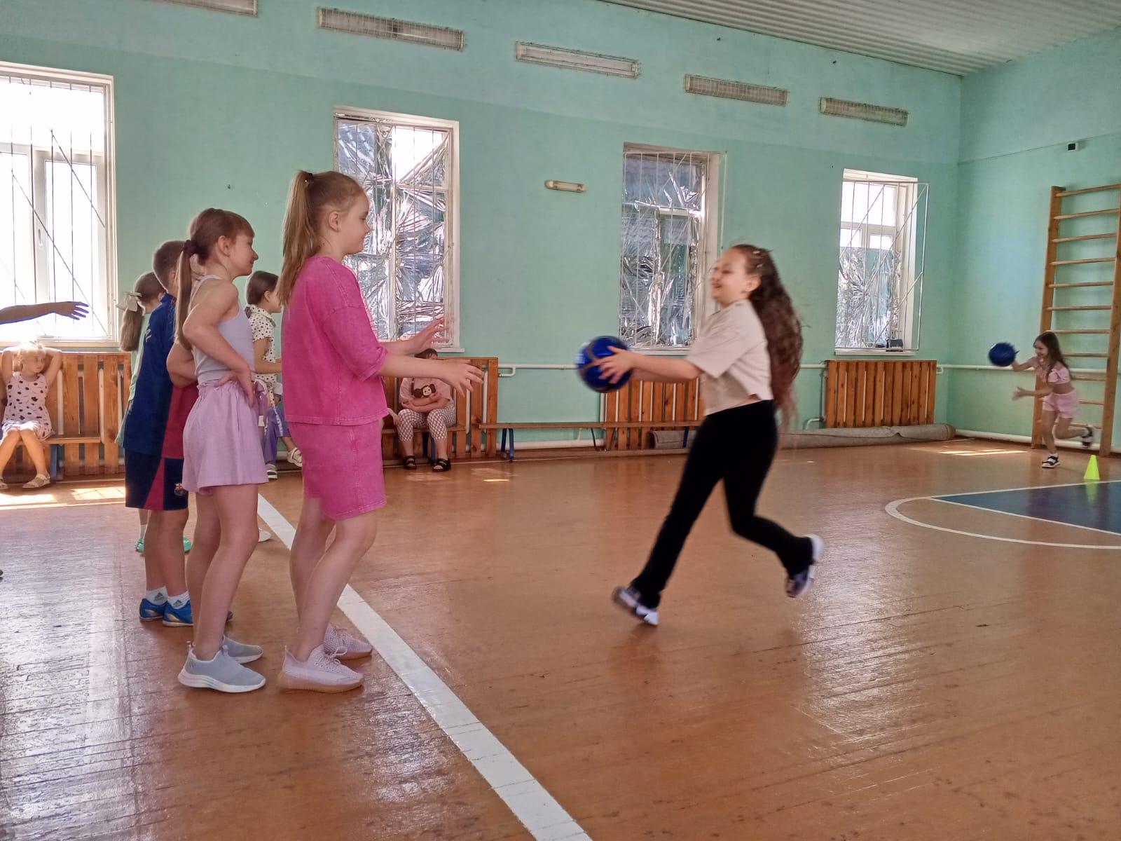 Фото 5. 01.07.2025 Игровая программа В лето на книжных парусах. ДБ