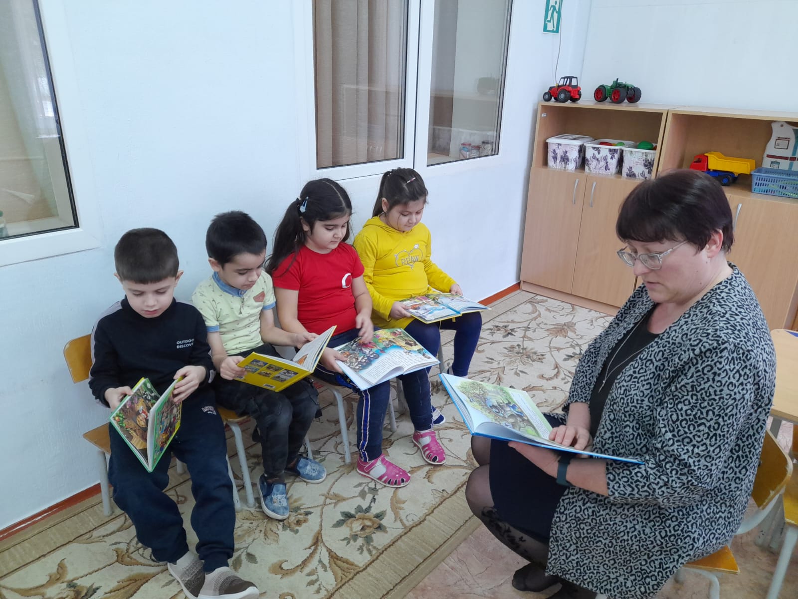 фото 2 25.03.2025 урок чтения из сказки в сказку в Зимовниковском отделе