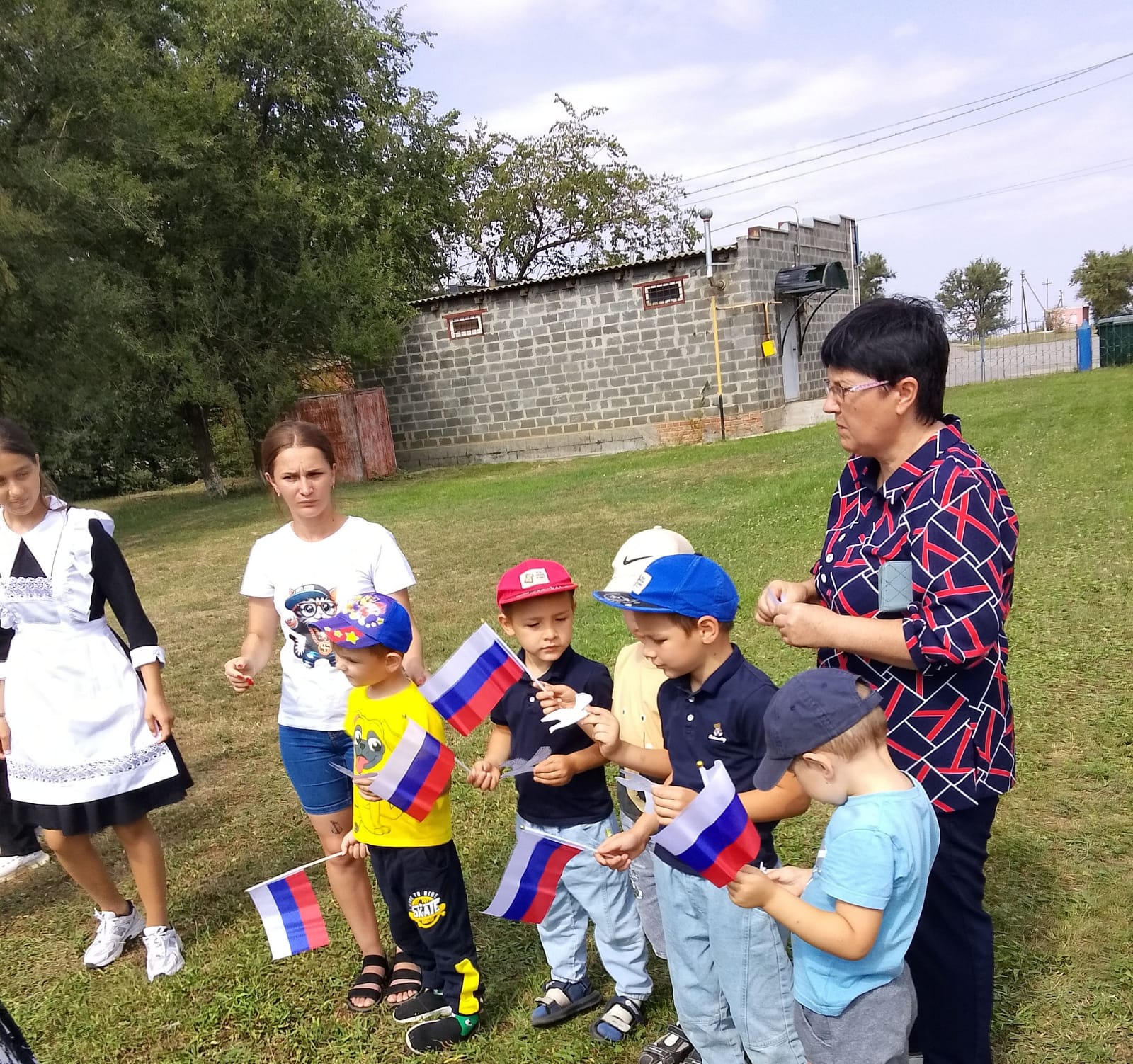 Фото_3_03.09.2025_Урок-реквием_Эхо_Бесланской_печали_в_Мокрогашунском_отделе.jpeg