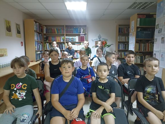 Фото_3_18.07.2025_Виртуальное_путешествие_Узнай_за_лето_про_Чудеса_света.jpg